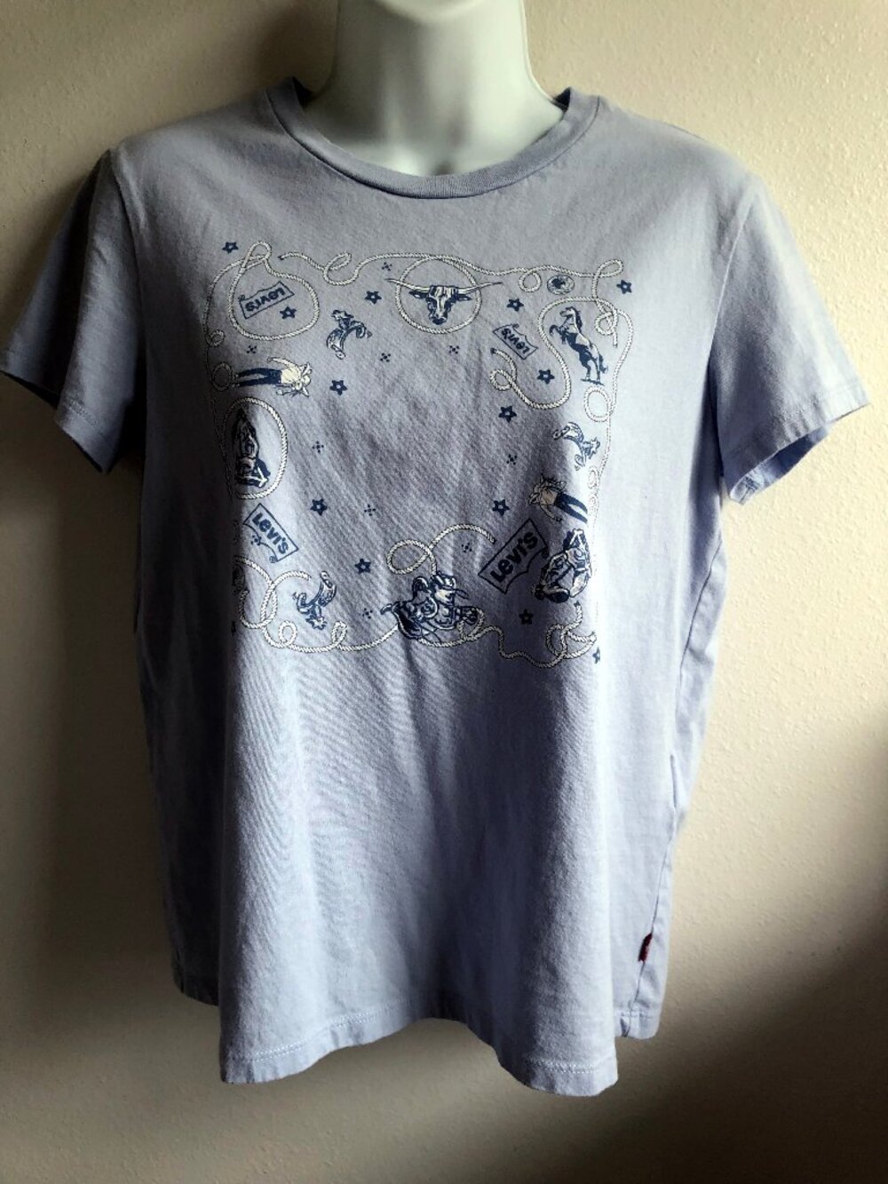 NWOT Levi's Light Blue 100% Cotton T-Shirt - Cowboy & Horse Logo- Size S